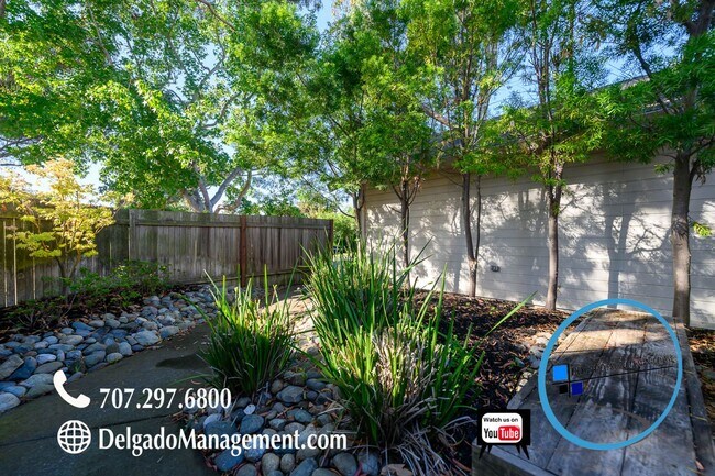 Foto del edificio - Large two bedroom, two bath home located in The Village available now!