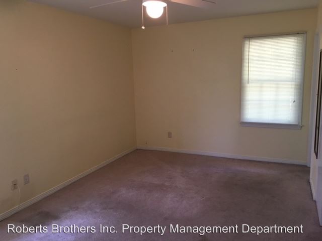 Building Photo - 3 br, 2 bath House - 5451 Suwannee Circle