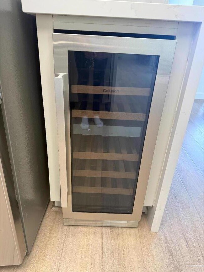 Foto del edificio - 27 Tulip Ln