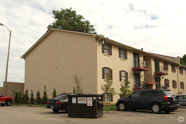 Hustbourne Landings Apartments - Hurstbourne Landing Apartments