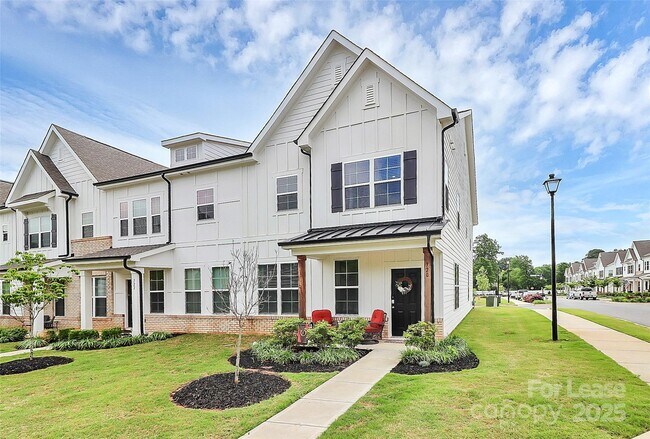 Foto del edificio - 720 Herlong Ave