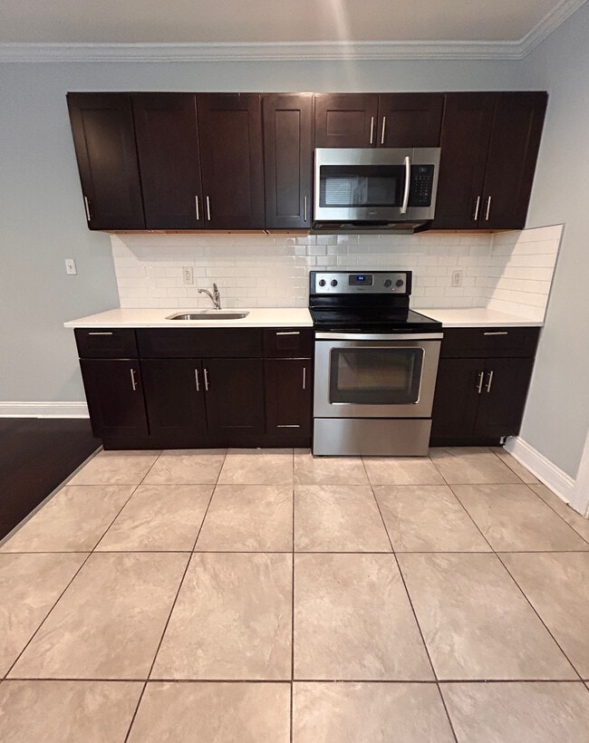 Foto del edificio - 6223 Hazel Ave