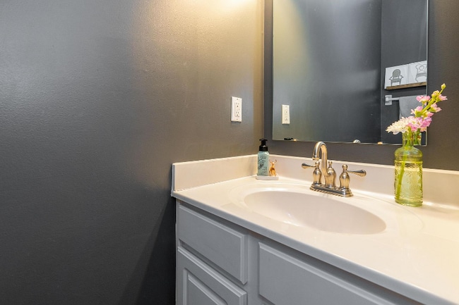 Building Photo - 8535 Haleigh Woods Dr