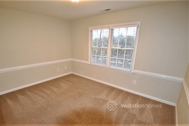 Foto del edificio - 16515 Woolwine Rd