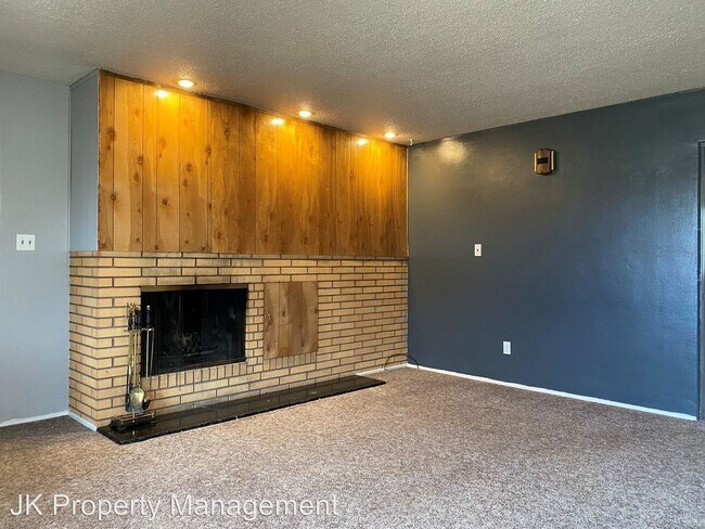 Building Photo - 820 2nd Ave NW