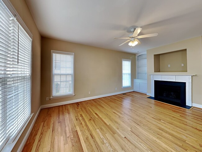 Building Photo - 212 Boswell Ln