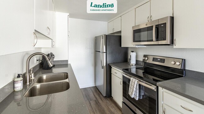 Building Photo - 311 S Sunrise Way