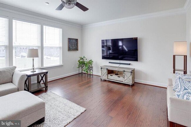 Foto del edificio - 8914 Haversack Hunt Wy