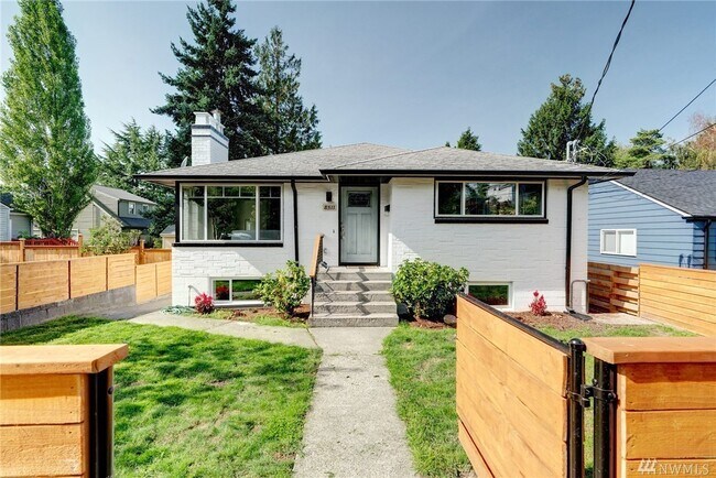 Main gated entrance with ample street parking - 8511 2nd Ave NE