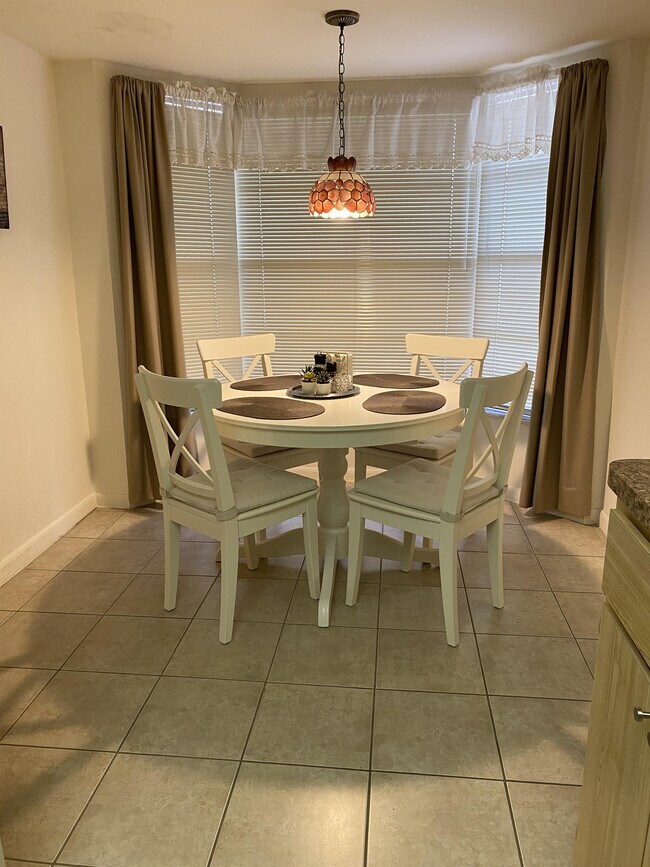 Foto del edificio - 3416 Lori Ln