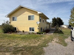Building Photo - 47 Springhill Ln