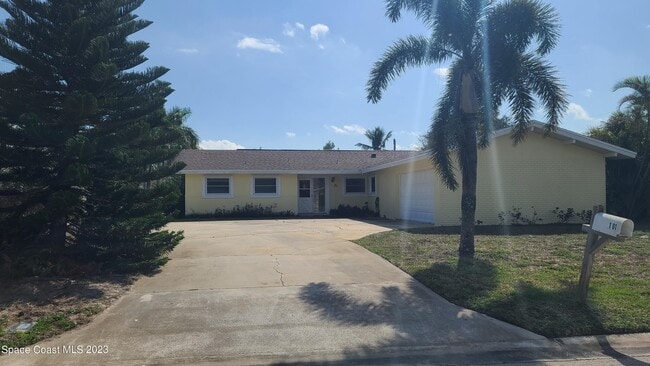 Building Photo - 1101 Sioux Dr
