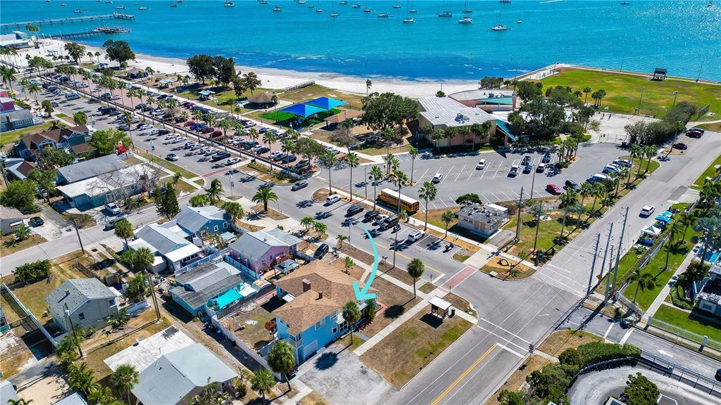 Primary Photo - 5737 Shore Blvd S