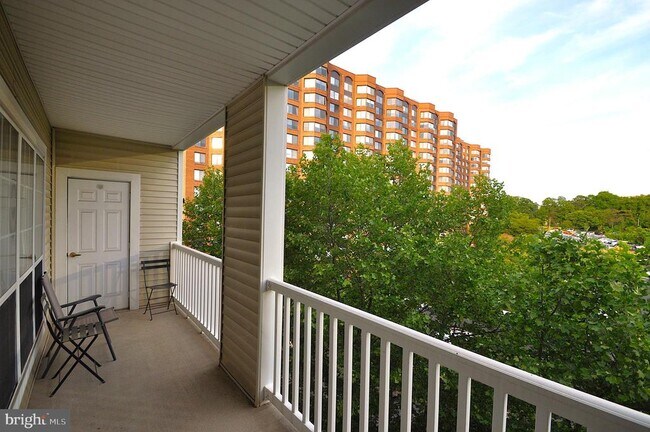 Building Photo - 4550 Strutfield Ln