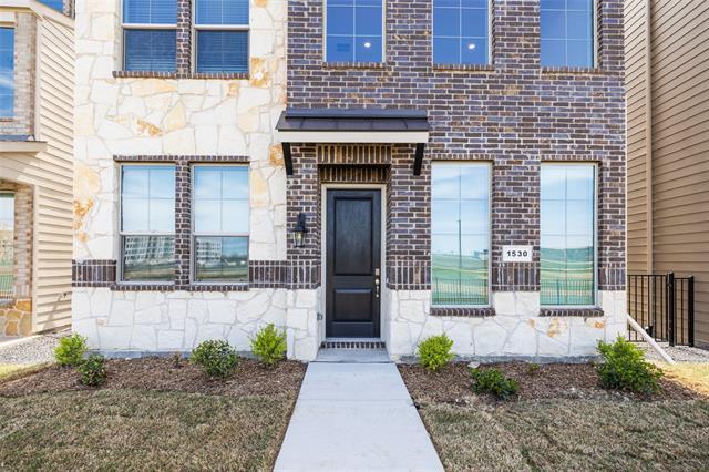 Foto del edificio - 1530 Lake District Dr