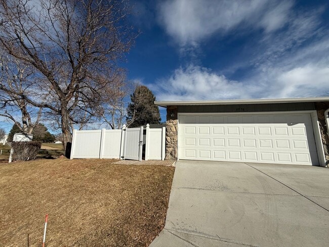 Spacious home right on the goldfcourse - Spacious home right on the goldfcourse