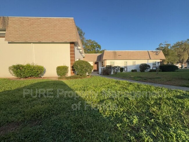 Foto del edificio - 1610 SE 25th St