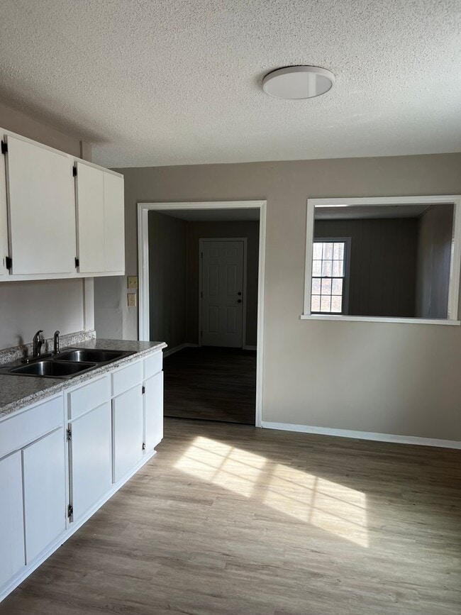 Building Photo - 3 Bedroom 1 Bath home in Millington near School