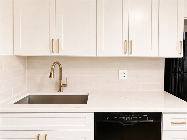 Foto del edificio - 17 Oakledge St