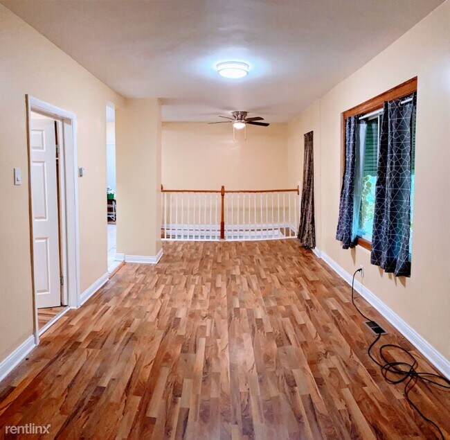 Building Photo - 4 br, 2 bath House - 8421 S Cregier Ave