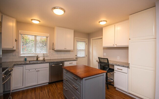Foto del edificio - 3772-3774 Jefferson St