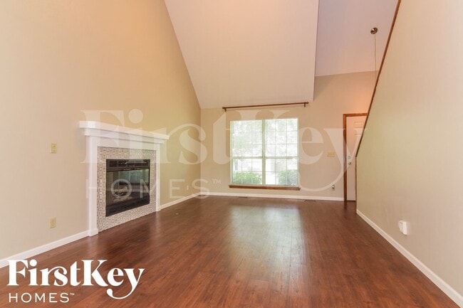 Building Photo - 1424 N Lucy Montgomery Way