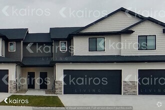 Building Photo - 6940 Holly Ct