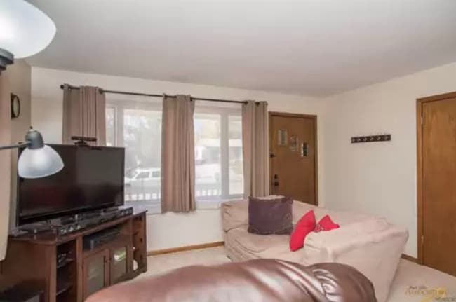 Building Photo - 1020 N 7th St