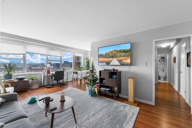 Foto del edificio - 225 St Pauls Ave