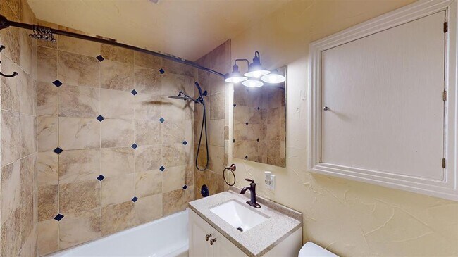 Foto del edificio - 1715 Oak Ave