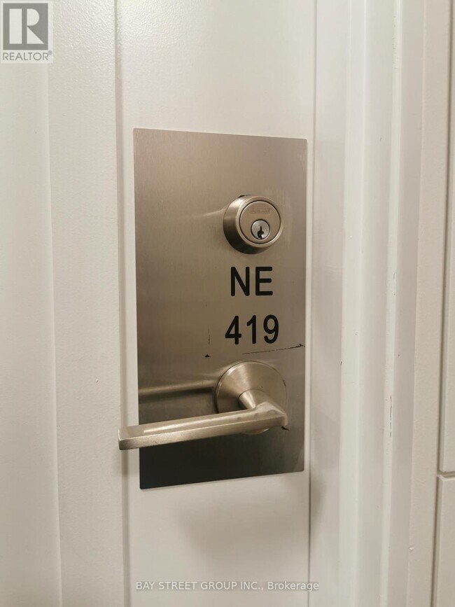 Photo du bâtiment - 9205 Yonge St