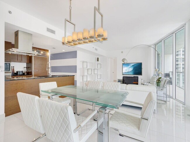 Photo - 495 Brickell Ave Apartment