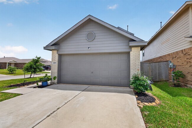 Building Photo - 27003 Euphonia Grn Ln