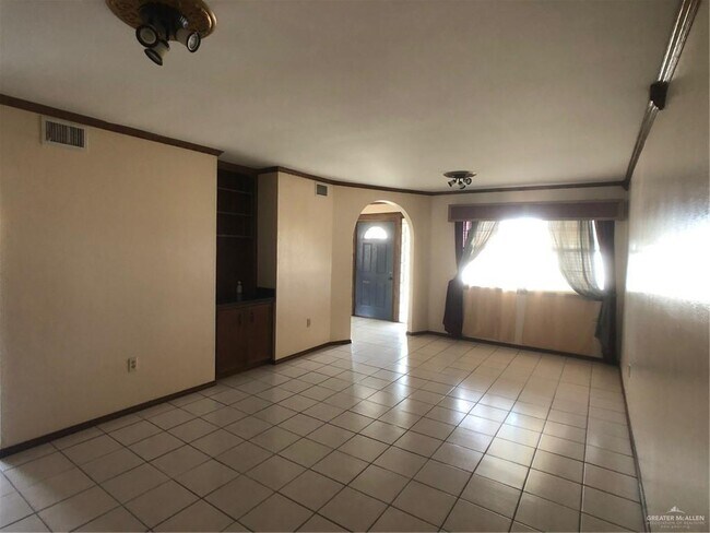 Building Photo - 34 Rose Ellen Dr