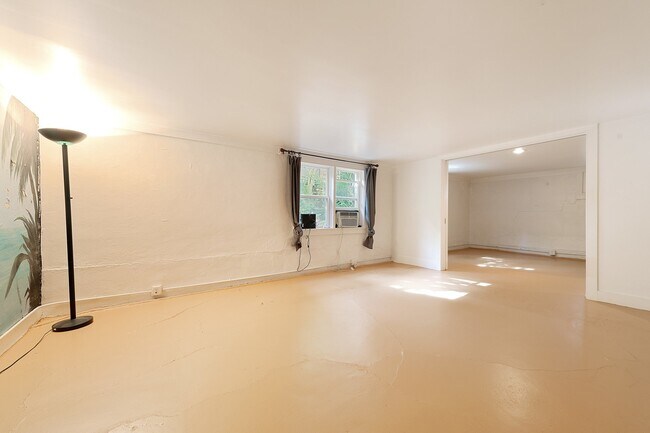 Foto del edificio - 1501 W 9th St