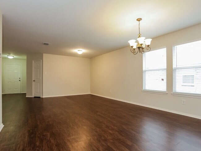 Foto del edificio - 16404 Cowboy Trail