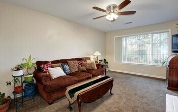 Building Photo - 2081 Wakefield Way