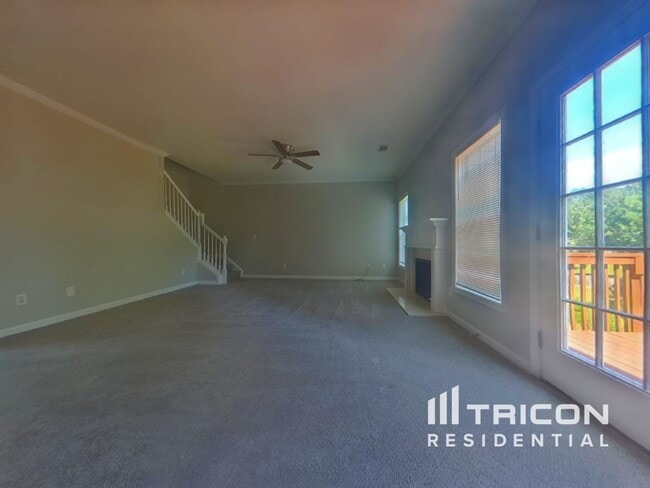 Building Photo - 824 Tibwin Pl SE