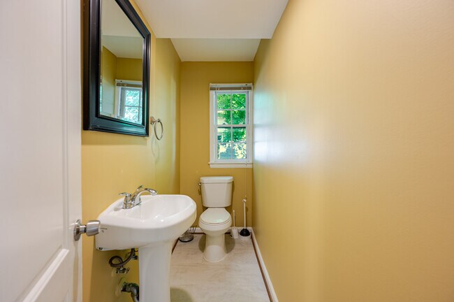 Foto del edificio - 6208 8th St NW
