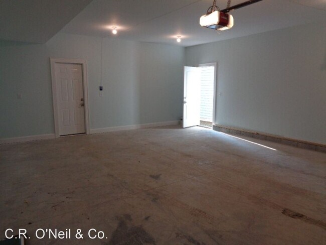 Building Photo - 3 br, 2.5 bath House - 1047 Hamlet Street