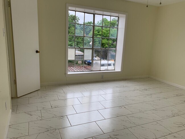 Foto del edificio - 8200 Broadway St