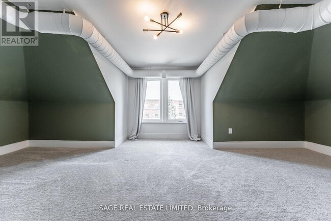 Photo du bâtiment - 459 Aberdeen Ave