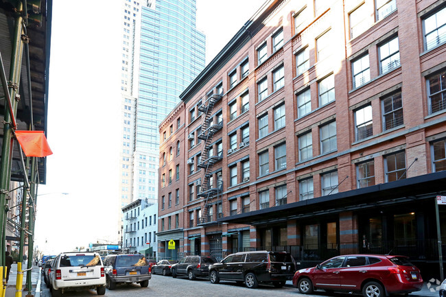 Building Photo - 65 N Moore St