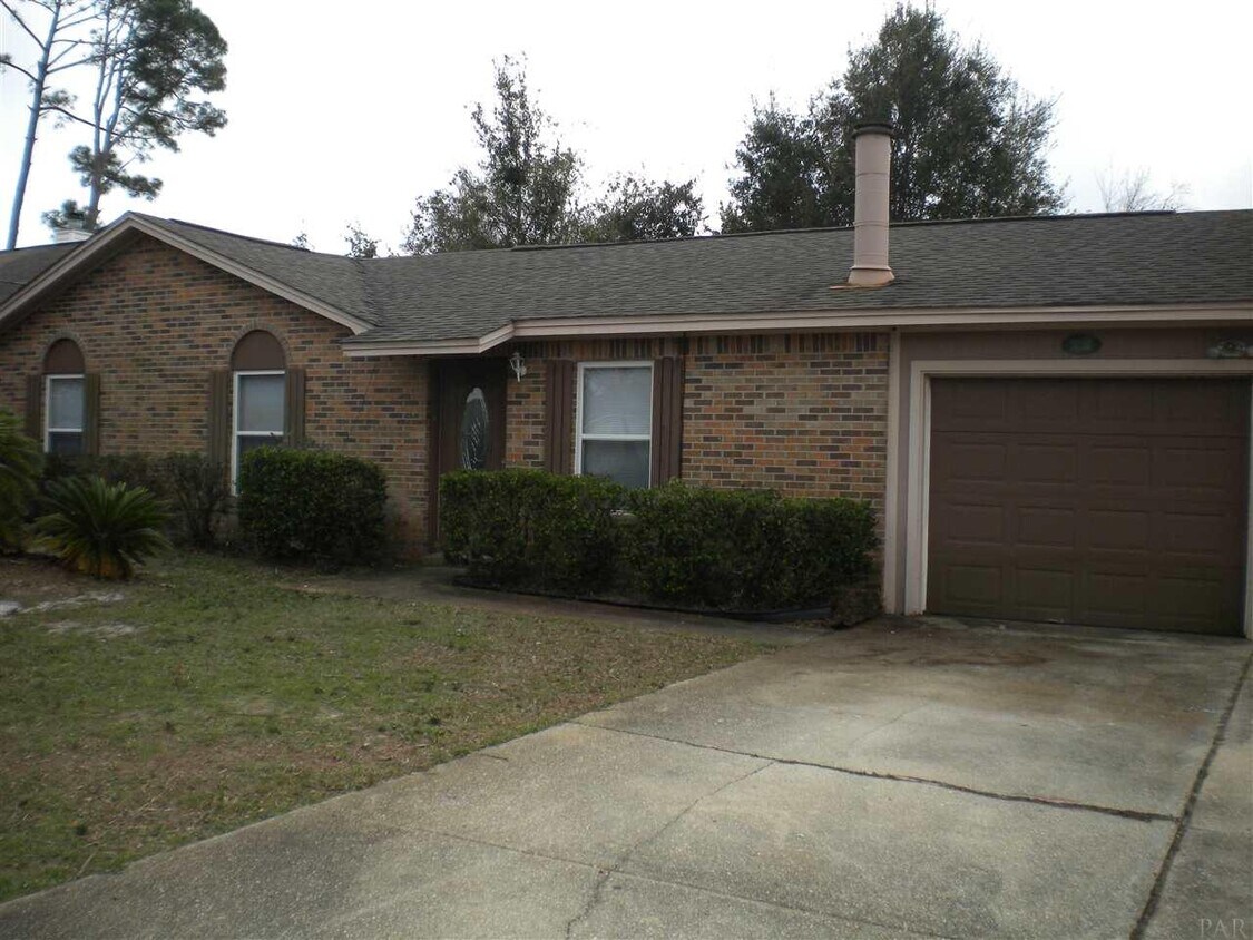 3255 Maplewood Dr, Gulf Breeze, FL 32563 House for Rent in Gulf