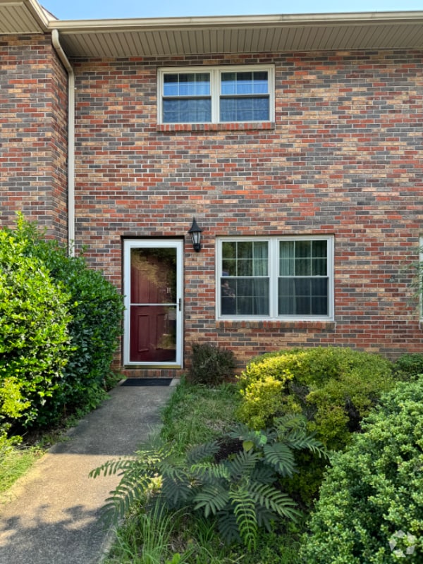 Building Photo - 110 Colt Ln