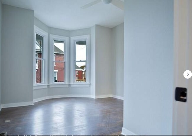 Foto del edificio - Fully Renovated Beauty in Pendleton Height...