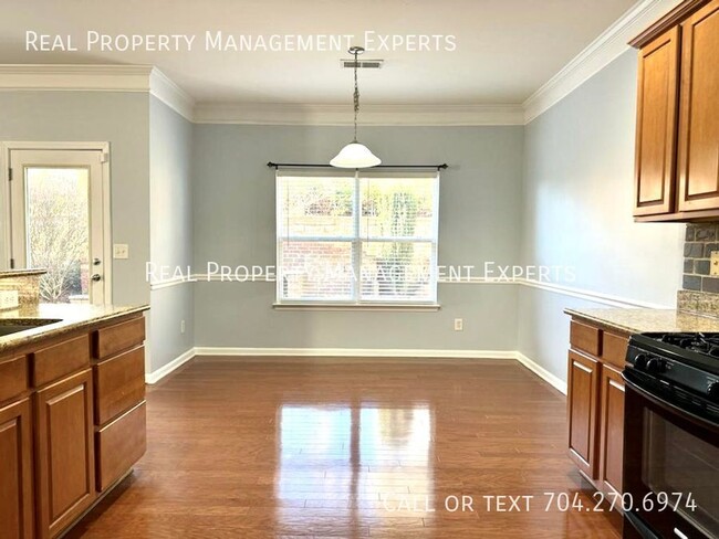 Foto del edificio - Beautiful 4BR/2.5BA Home in Charlotte!