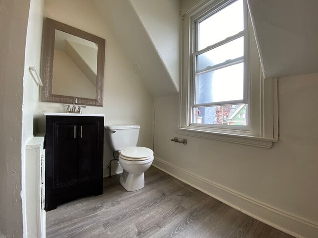 Foto del edificio - Stunning Two Bedroom in Oakland! One Off-S...