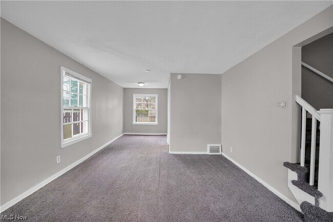 Building Photo - 1461 E 252nd St