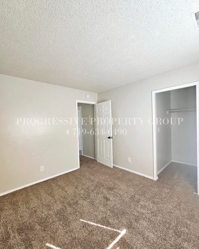 Building Photo - 1835 Zebulon Dr